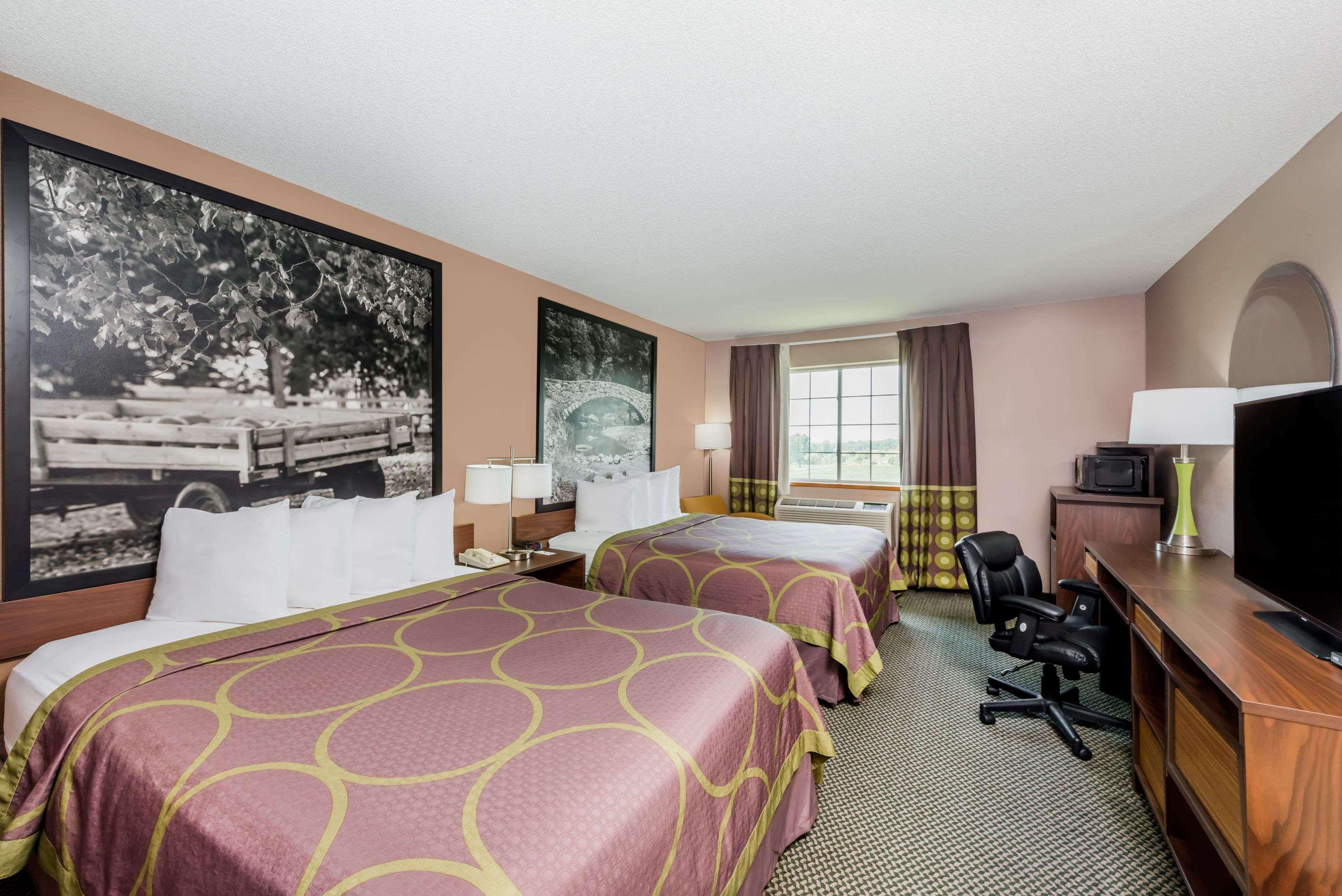Super 8 By Wyndham Winfield-Quail Ridge Area Hotell Exteriör bild